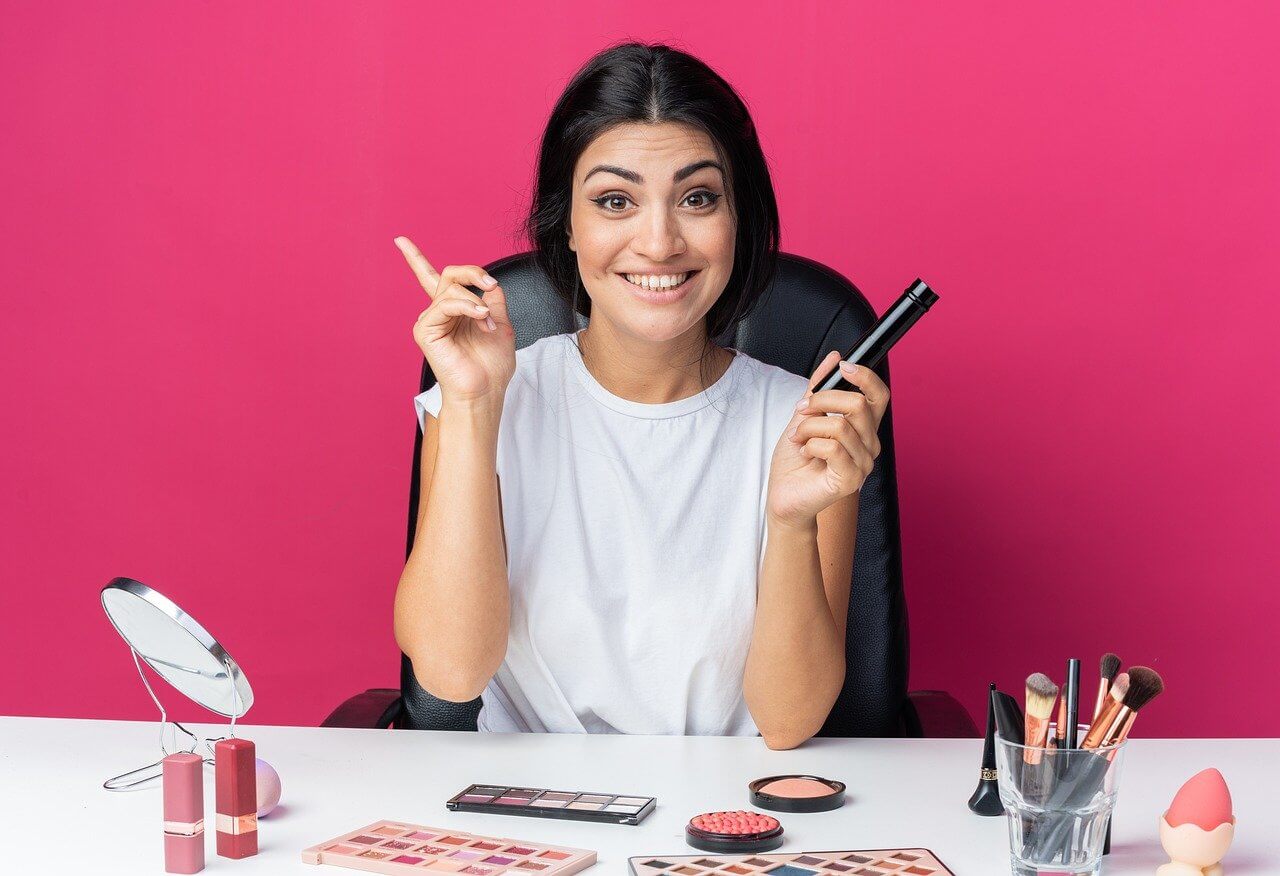 Fondotinta per pelle grassa: guida completa e consigli di applicazione